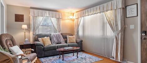 Smart TV, futbolito, libros