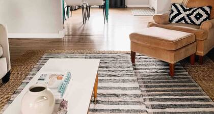 2-bedroom apartment in delightful Evansville with AC & Modern Amenities