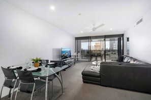 Interior - Circle on Cavill - 1 Bedroom + Open Study - Low Floor (Up to Level 8) (Surfers Paradise)