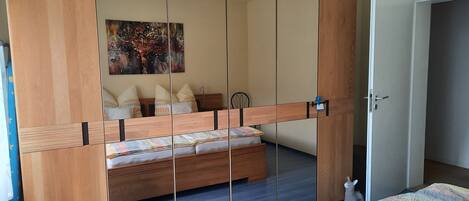 1 soverom, strykejern/-brett, wi-fi (inkludert) og sengetøy