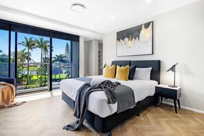 3 chambres, fer et planche à repasser, Wi-Fi, draps fournis