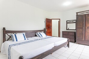 Villa | Free WiFi, bed sheets - Casa de Campo c Piscina 5 Quartos-SH106D (Sairé)