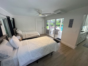 4 bedrooms, iron/ironing board, WiFi, bed sheets