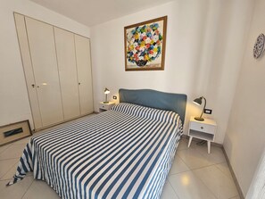 Family Apartment | Iron/ironing board, free WiFi - The Spanish at Capri (Capri)