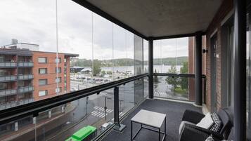 Superior Apartment, 2 Bedrooms, Lake View, Beachfront | Lake view