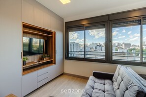 Basic Apartment | Living area