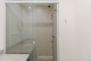 Bathroom - Studio in Building With Swimming Pool in Porto Alegre - JRE (Porto Alegre)