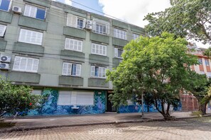 Basic Apartment | Exterior