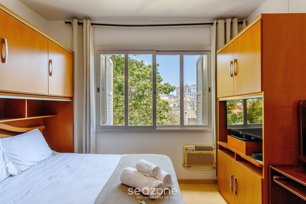 Apartment - Comfortable ap 800 m From Redencao Park Eba0401 (Porto Alegre)