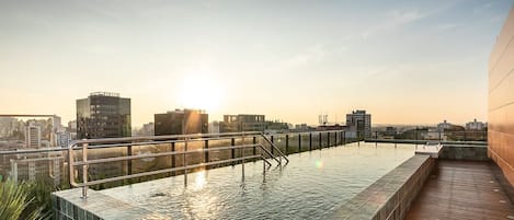 Basic Apartment | Pool