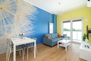 テレビ、書斎 / ワークスペース