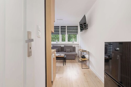Comfortable Apartment | Balcony | Close to Silesian Park