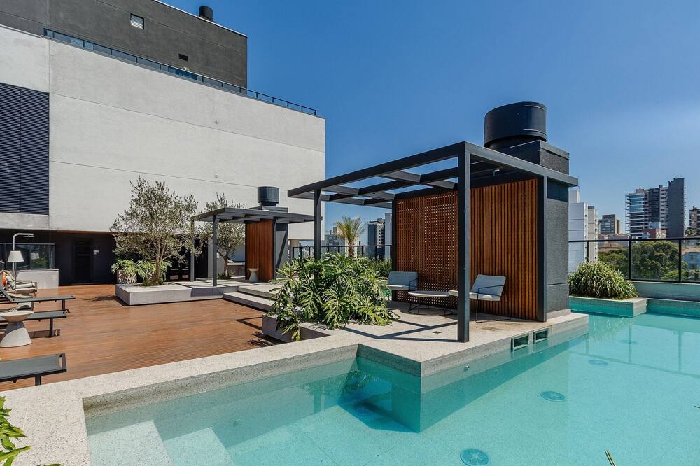 Charming Studio With Pool in POA Grb0917