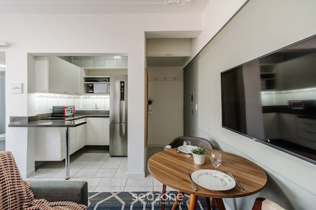 Basic Apartment | Interior. Practical Studio Near Farroupilha Park Hpn707