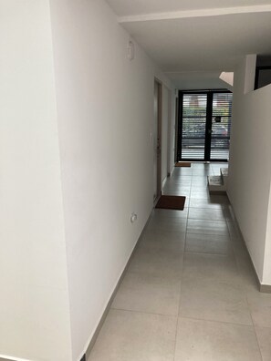 Interior - Apartment 26 mts. Strategic location 5 minutes away from trasmilenio and commercial (bogota)