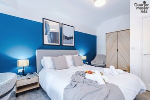 2 chambres, fer et planche à repasser, Wi-Fi gratuit, draps fournis