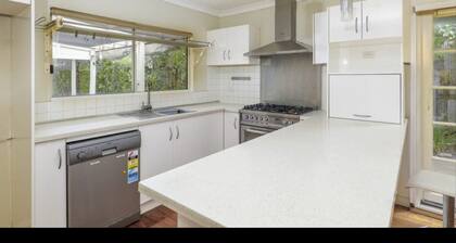 Stylish Retreat in the Heart of Coburg