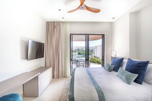 3 chambres, coffre-fort, fer et planche Ă repasser