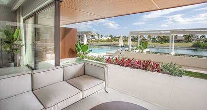 Luxury apartment in front of the Cap Cana Marina with picuzzi