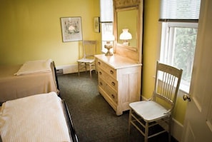 1 bedroom, iron/ironing board, bed sheets