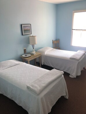 1 bedroom, iron/ironing board, bed sheets