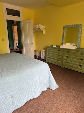 1 bedroom, iron/ironing board, bed sheets