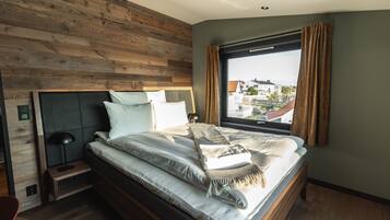 Festvaagtind | Desk, laptop workspace, WiFi (free), bed sheets