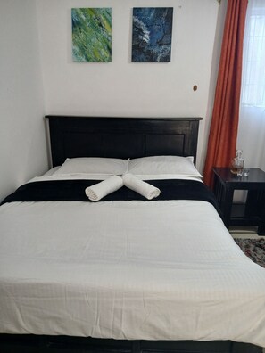 1 bedroom, free WiFi, bed sheets