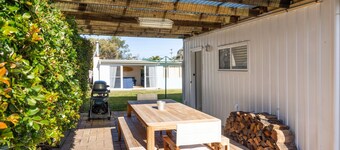 The Cabana - Pet Friendly with Fireplace - 2 Mins to Beach