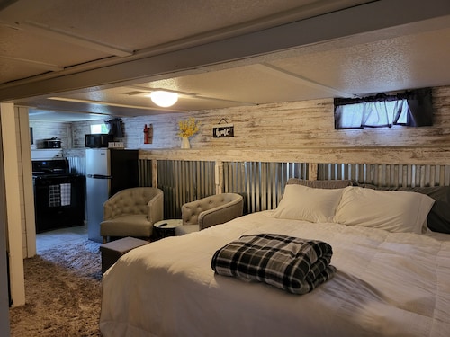 Quaint studio in Rapid City perfect for a cozy getaway