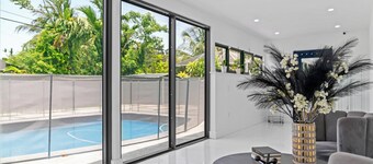 Spacious Family Retreat with Pool & Billiards