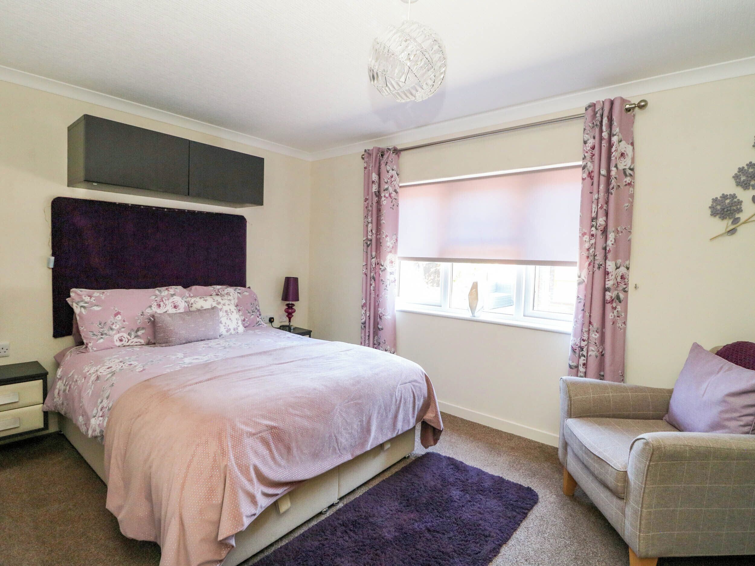 2 bedrooms, individually decorated, individually furnished, free WiFi