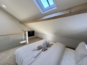 3 quartos, individualmente decorados, individualmente mobiliados