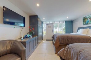 Iron/ironing board, WiFi, bed sheets