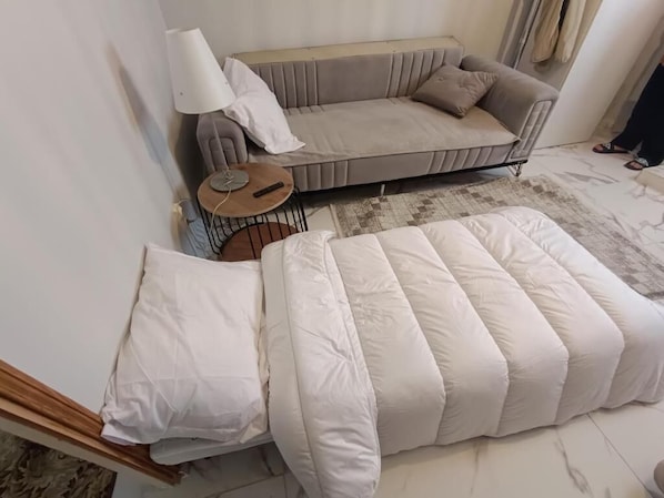 1 habitación, tabla de planchar con plancha, wifi y ropa de cama 
