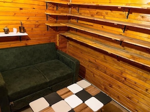 Comfort Villa, Garden View | Premium bedding, desk, iron/ironing board, bed sheets