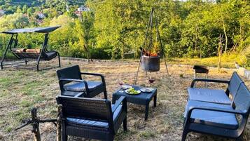 Comfort Villa, Garden View | Living area | LCD TV, fireplace
