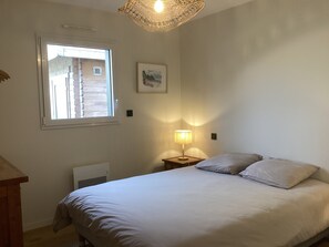 3 Schlafzimmer, Bügeleisen/Bügelbrett, WLAN, Bettwäsche