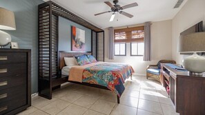 3 slaapkamers, een strijkplank/strijkijzer, gratis wifi, beddengoed