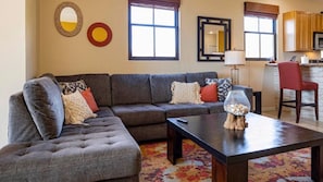 TV, fireplace