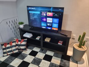 Interior - 800 meters from the beach. Complete comfort and privacy. (Nações Balneário Camboriú)