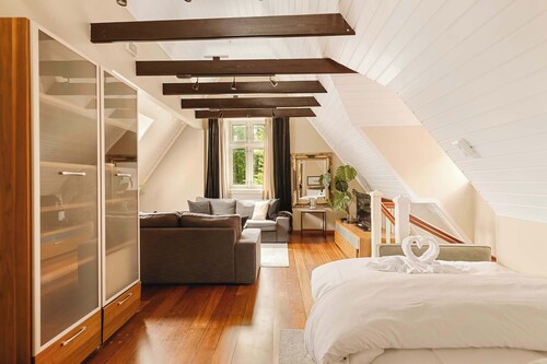 50m Bryggen I 6 Guest I Revamped2025 l BergenHouse