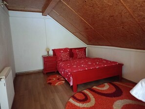 4 bedrooms, Internet, bed sheets