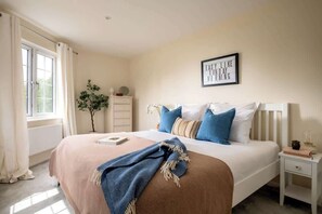 3 chambres, fer et planche à repasser, lit parapluie, Wi-Fi