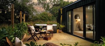 Rabbits Warren - Cotswolds Stay with Sauna and Hot Tub