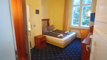 ميني بار وواي فاي مجانًا وملاءات أسرّة