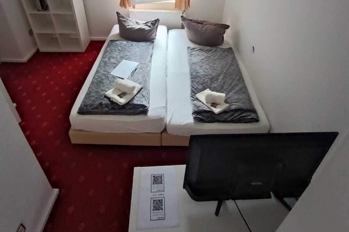 Comfort Double Room | Minibar, free WiFi, bed sheets