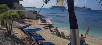 Coral Sands Boutique & Intimate Oceanfront Resort
