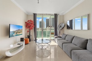 Grand Apartment, 1 Bedroom, Balcony, Ocean View | Living area