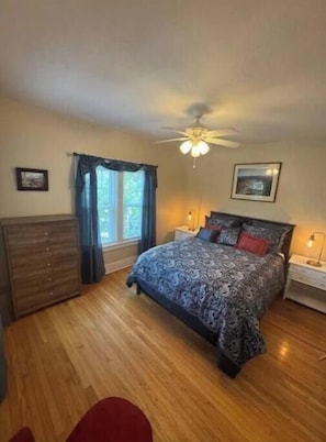 2 quartos, ferros/tábuas de passar roupa, Wi-Fi, roupa de cama